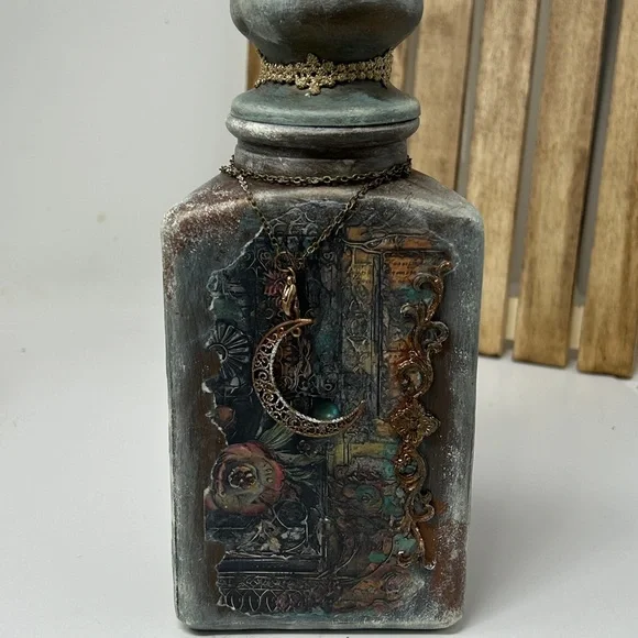 Hand Crafted One of a Kind Gothic Decorative Bottle with Roses and Skull - Picture 5 of 15